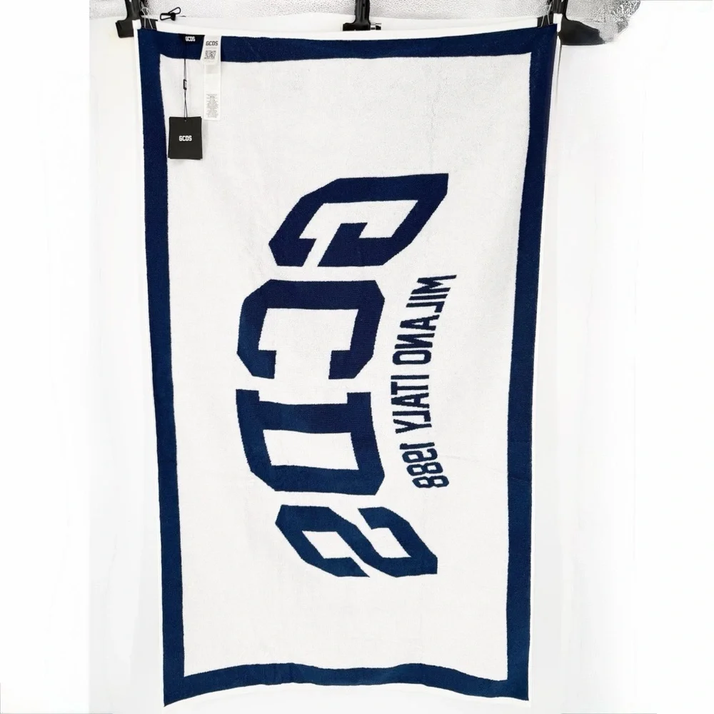 NWT GCDS Logo Print Cotton Beach Towel
